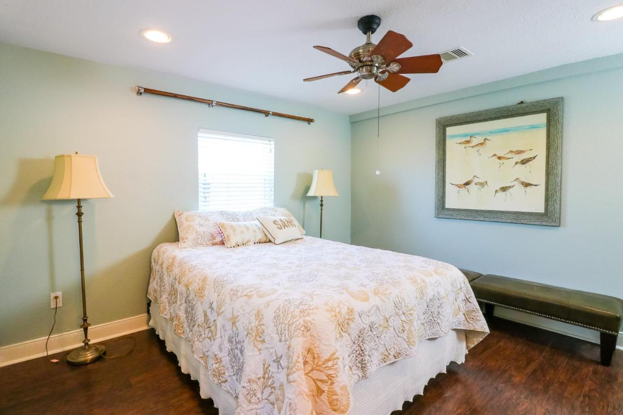 Perfect Location Spacious Yard Coffee Bar At This Lovely Beach Home Galveston Dış mekan fotoğraf