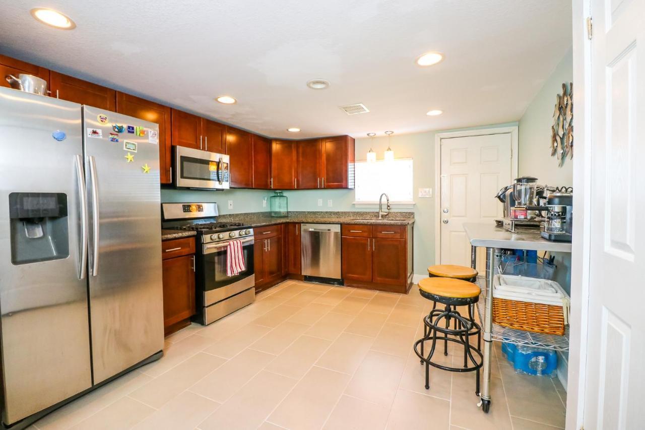 Perfect Location Spacious Yard Coffee Bar At This Lovely Beach Home Galveston Dış mekan fotoğraf