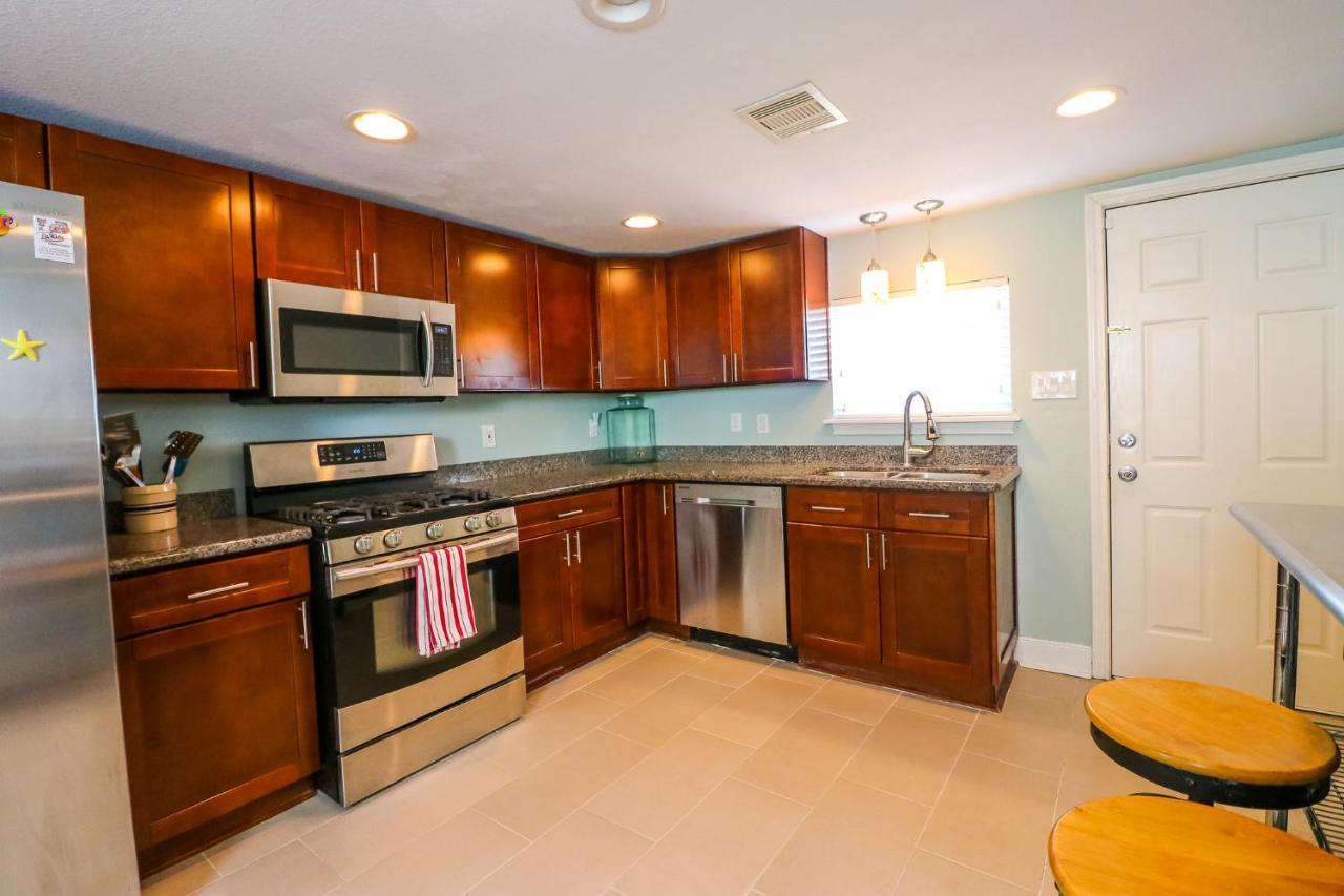 Perfect Location Spacious Yard Coffee Bar At This Lovely Beach Home Galveston Dış mekan fotoğraf